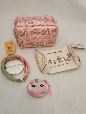 Winnie the Pooh & Friends Makeup Bags with Accessories
